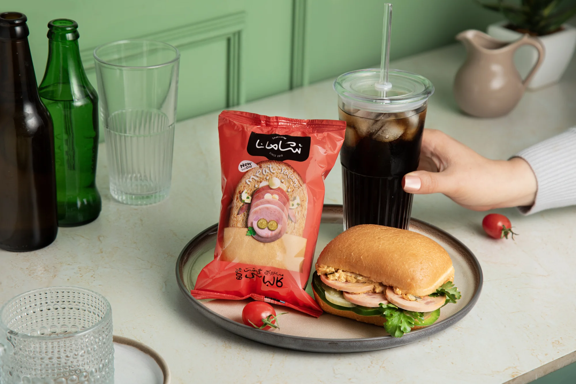 مینی ساندویچ کالباس گوشت